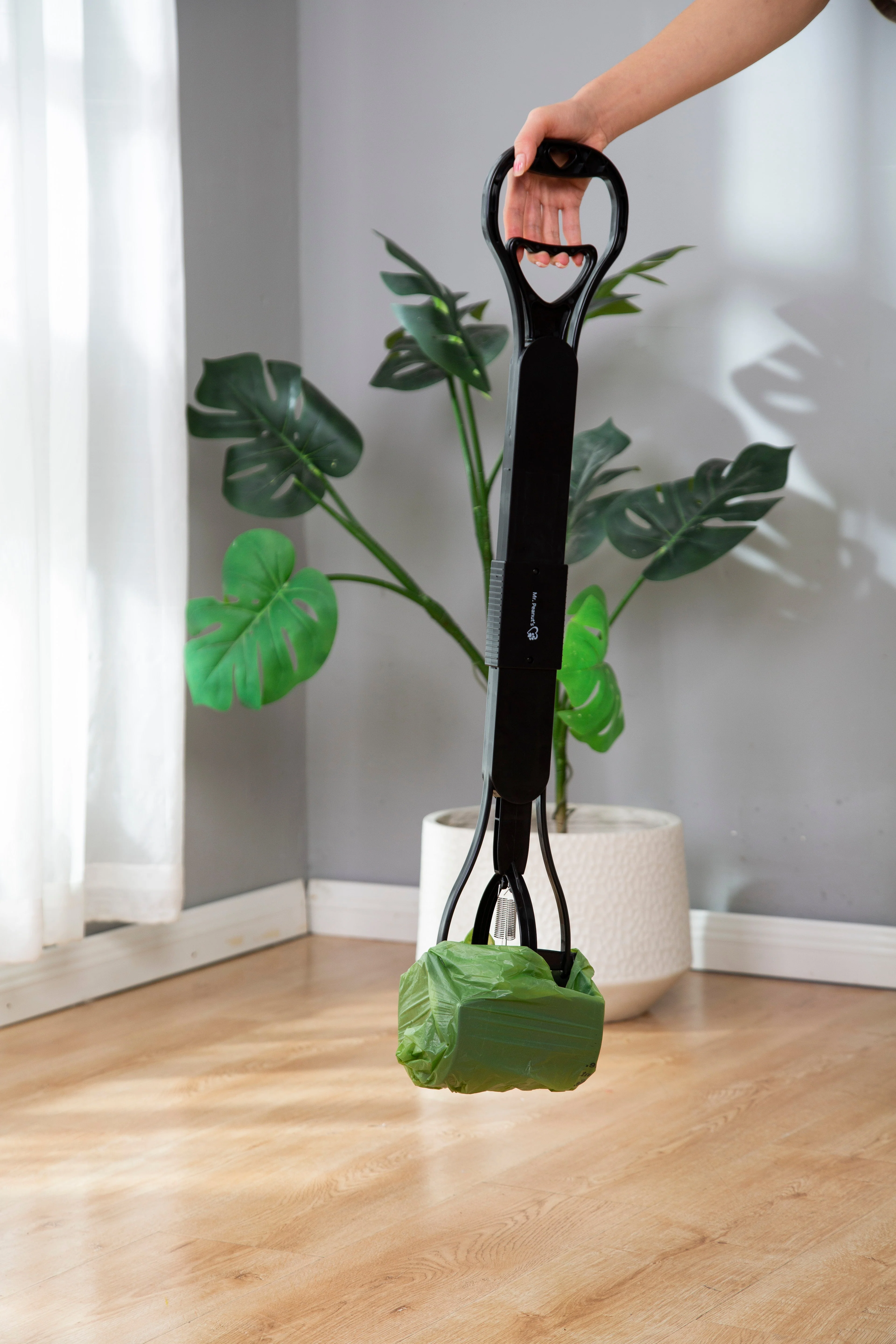 Mr. Peanut's 32" Tall Profile Pooper Scooper - Image 19